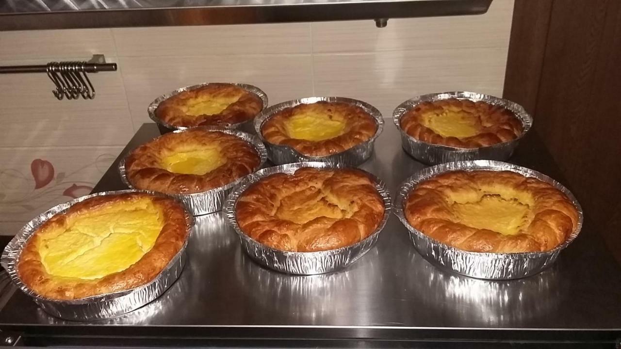 Pensiunea Poiana Soarelui Brates Bagian luar foto